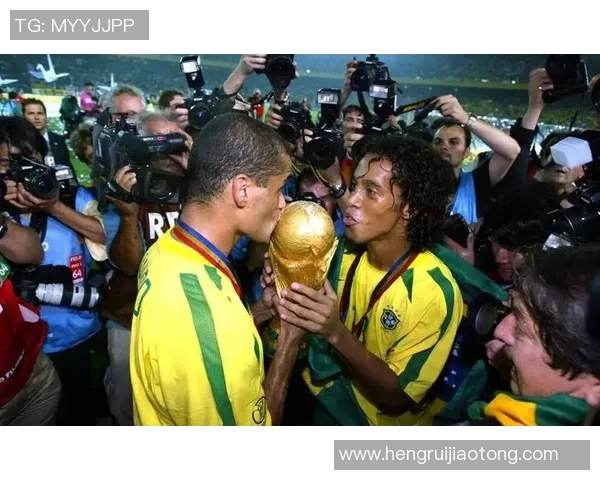 小罗的足球传奇之旅从巴西起航走向世界的辉煌历程