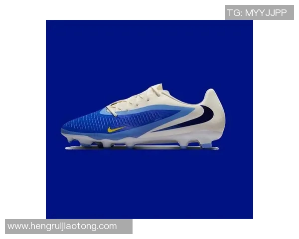 足球明星训练时如何选择和穿戴合适的足球鞋技巧解析