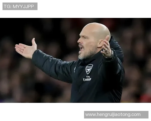 足球明星永贝里展现肌肉魅力引领健身风潮与运动时尚新趋势 足球明星永贝里展现肌肉魅力引领健身风潮与运动时尚新趋势