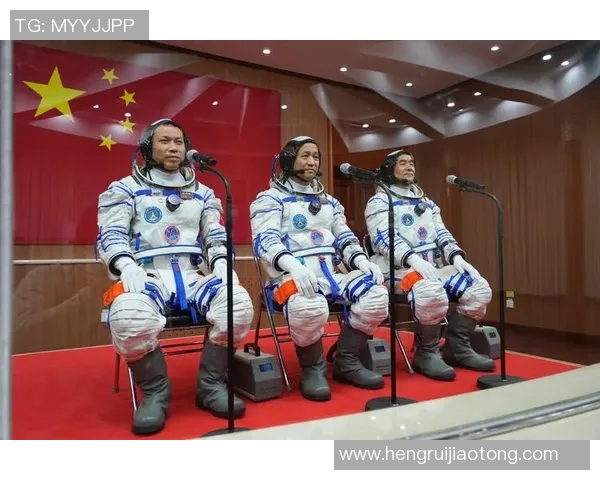 香港足球明星胡国雄的辉煌历程与成就全解析 香港足球明星胡国雄的辉煌历程与成就全解析
